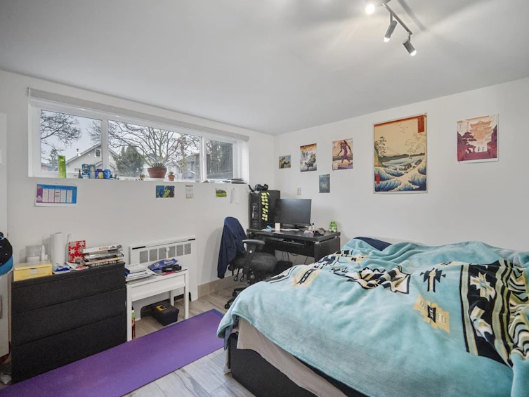 2871 E Pender Street, Vancouver, BC, V5K 2C1 - 11