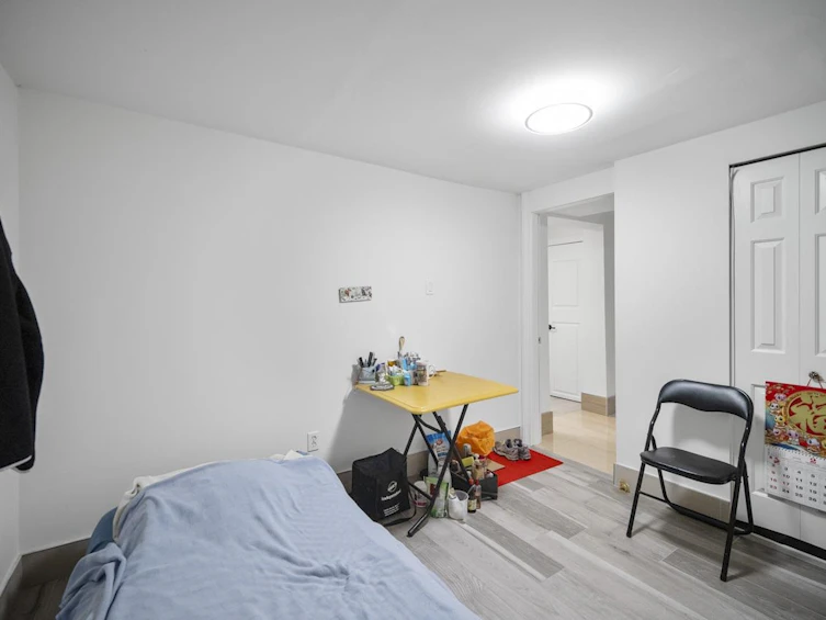 2871 E Pender Street, Vancouver, BC, V5K 2C1 - 12