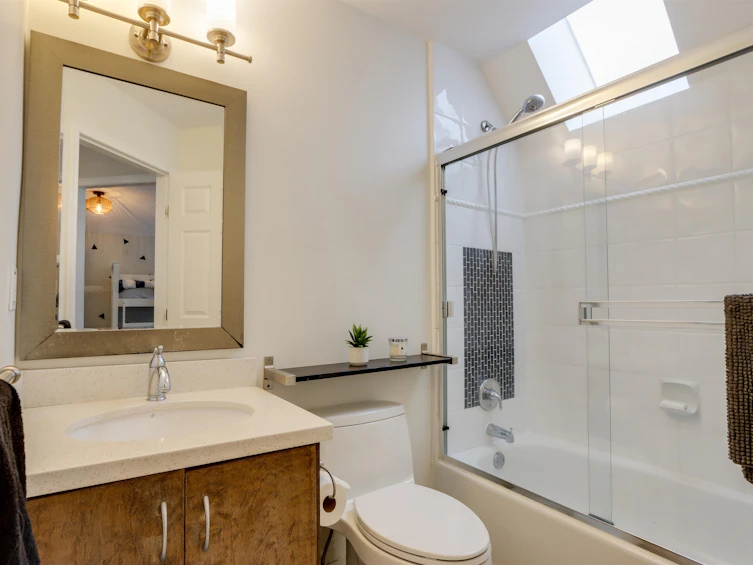 5-233 E 6 Street, North Vancouver, BC, V7L 1P4 - 19