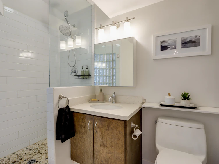 5-233 E 6 Street, North Vancouver, BC, V7L 1P4 - 22