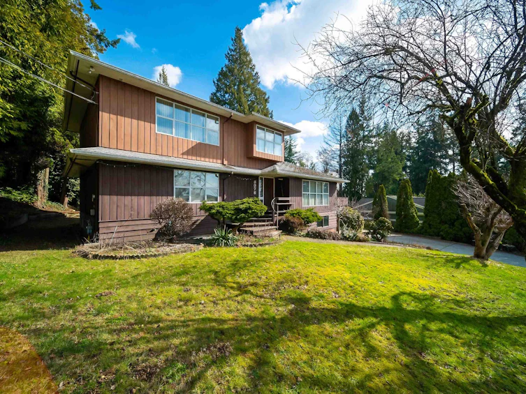 8076 Gray Avenue, Burnaby, BC, V5J 4A1 - 5