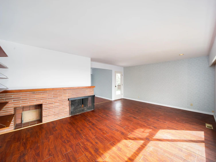 8076 Gray Avenue, Burnaby, BC, V5J 4A1 - 7