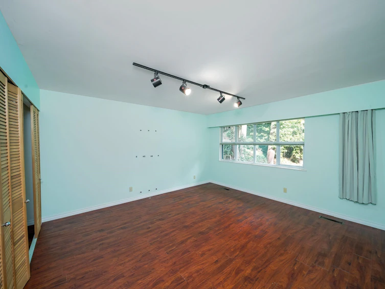 8076 Gray Avenue, Burnaby, BC, V5J 4A1 - 16