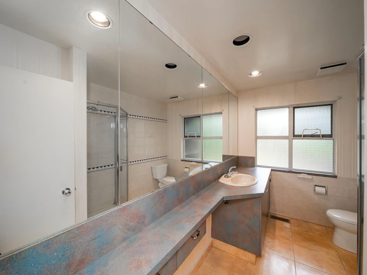 8076 Gray Avenue, Burnaby, BC, V5J 4A1 - 21