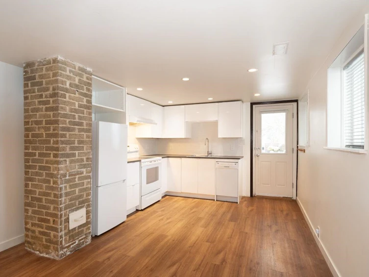 3792 Dunbar Street, Vancouver, BC, V6S 2C9 - 5