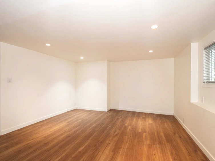 3792 Dunbar Street, Vancouver, BC, V6S 2C9 - 9