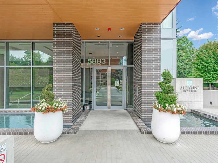 2106-5883 Barker Avenue, Burnaby, BC, V5H 0G4 - 5