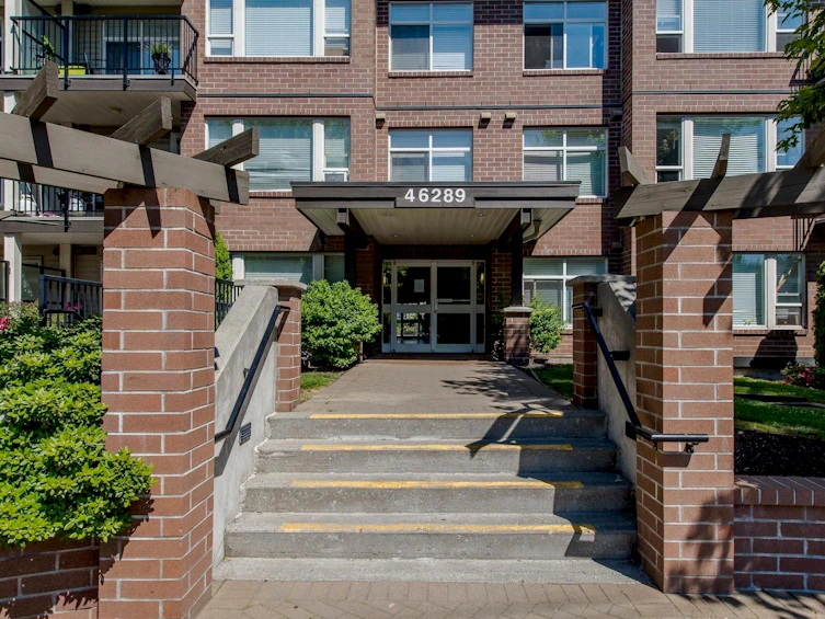 305-46289 Yale Road, Chilliwack, BC, V2P 0B9 - 3