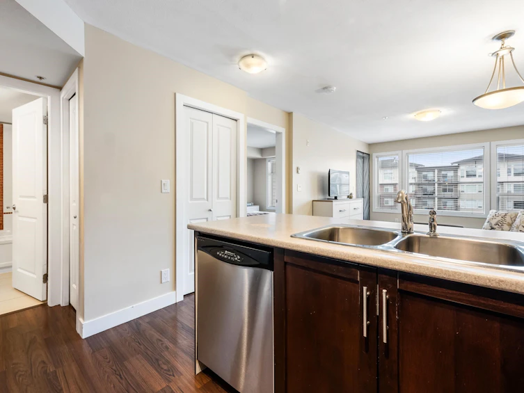 305-46289 Yale Road, Chilliwack, BC, V2P 0B9 - 9