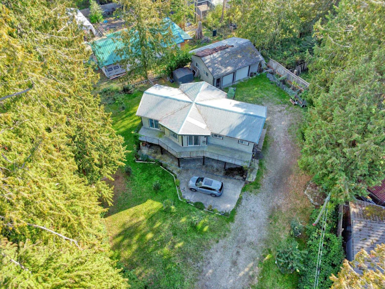 7717 Fawn Road, Halfmoon Bay, BC, V7Z 1C4 - 6