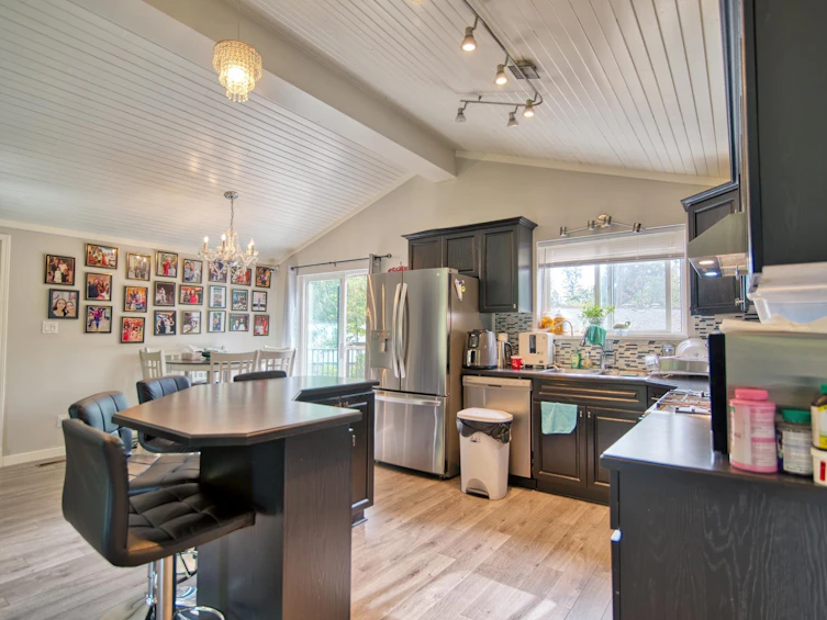 7717 Fawn Road, Halfmoon Bay, BC, V7Z 1C4 - 12