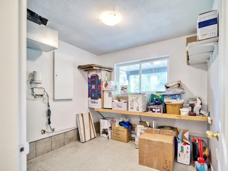7717 Fawn Road, Halfmoon Bay, BC, V7Z 1C4 - 27