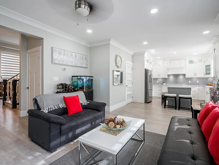6477 189 Street, Surrey, BC, V3S 8V4 - 8