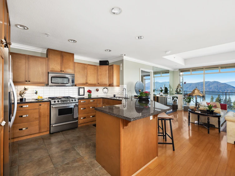 8637 Seascape Road, West Vancouver, BC, V7W 3J7 - 10