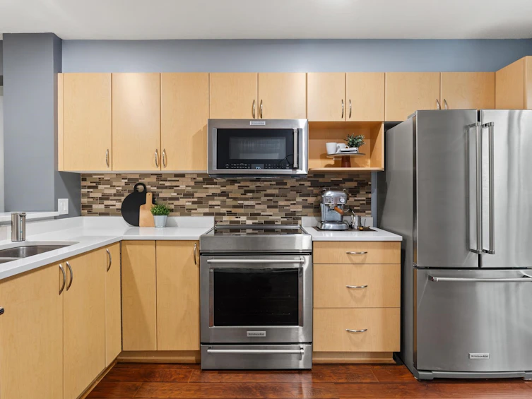 104-15175 62a Avenue, Surrey, BC, V3S 1X1 - 11