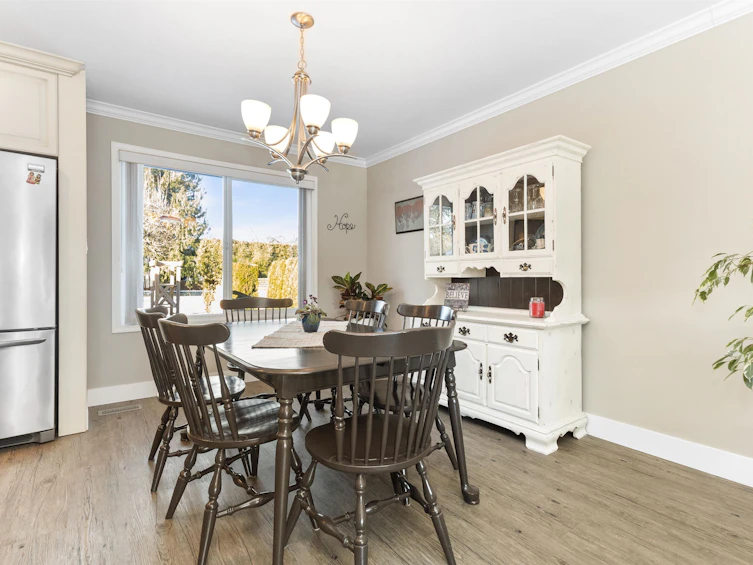 10007 Shamrock Drive, Chilliwack, BC, V2P 5L3 - 10