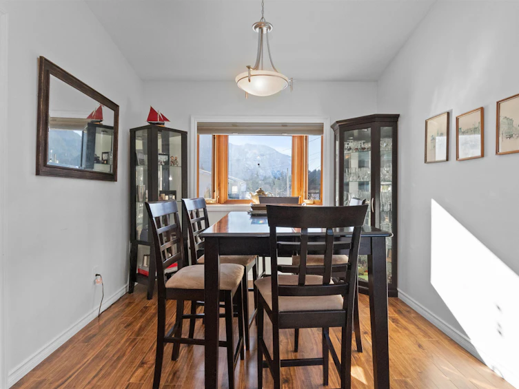 620 6th Avenue, Hope, BC, V0X 1L0 - 12