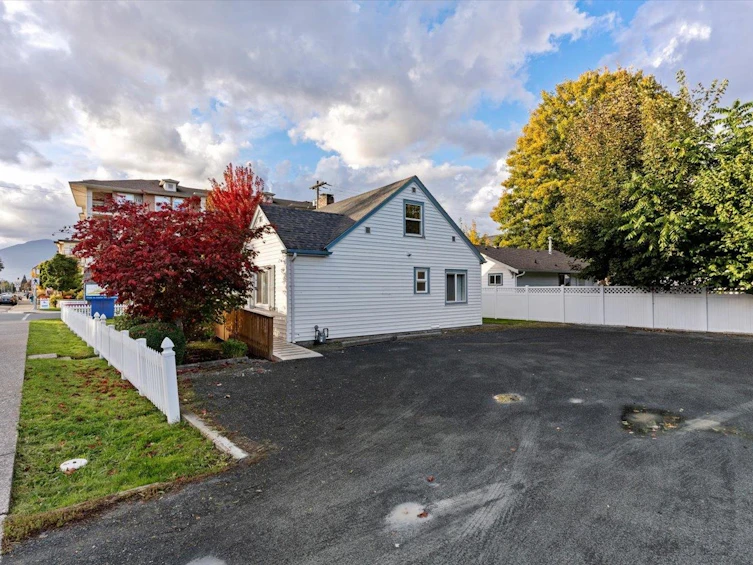 45601 Hodgins Avenue, Chilliwack, BC, V2P 1P2 - 3