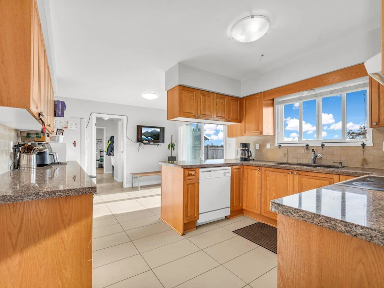 7311 No. 6 Road, Richmond, BC, V6W 1C9 - 11