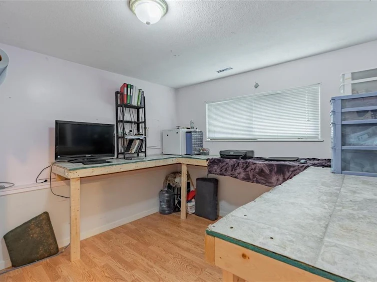 2177 Guilford Drive, Abbotsford, BC, V2S 4Z3 - 29