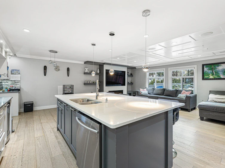 7863 Suncrest Drive, Surrey, BC, V3W 6A8 - 8