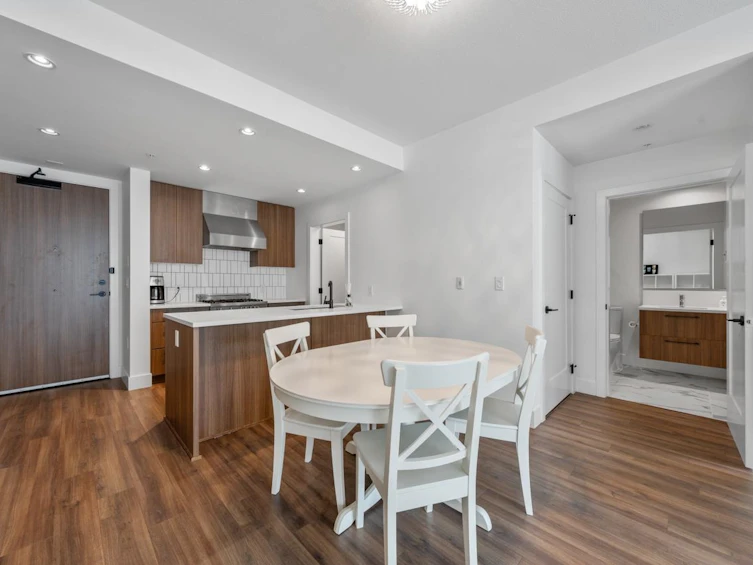 201-6933 Cambie Street, Vancouver, BC, V6P 0J1 - 5