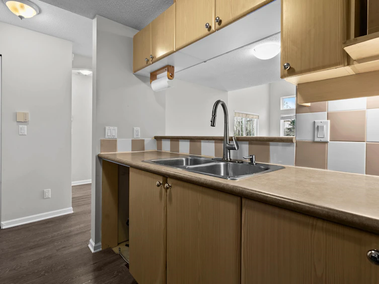 225-5600 Andrews Road, Richmond, BC, V7E 6N1 - 13