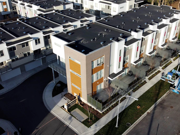 49-12585 104a Avenue, Surrey, BC, V3V 0G7 - 2