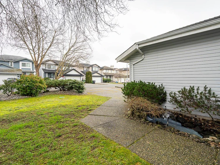 22060 Garratt Drive, Richmond, BC, V6V 2P2 - 3
