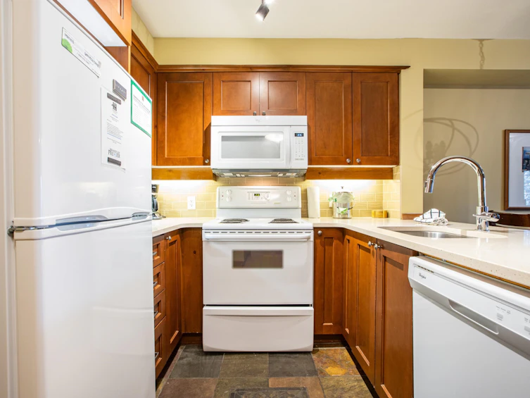 413 G1-4653 Blackcomb Way, Whistler, BC, V8E 0Y9 - 10