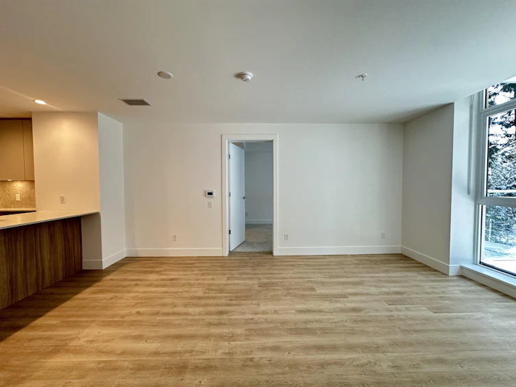 401-2325 Emery Court, North Vancouver, BC, V7J 0E3 - 3