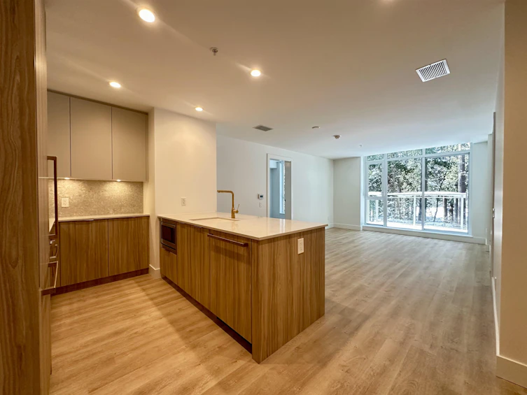 401-2325 Emery Court, North Vancouver, BC, V7J 0E3 - 5