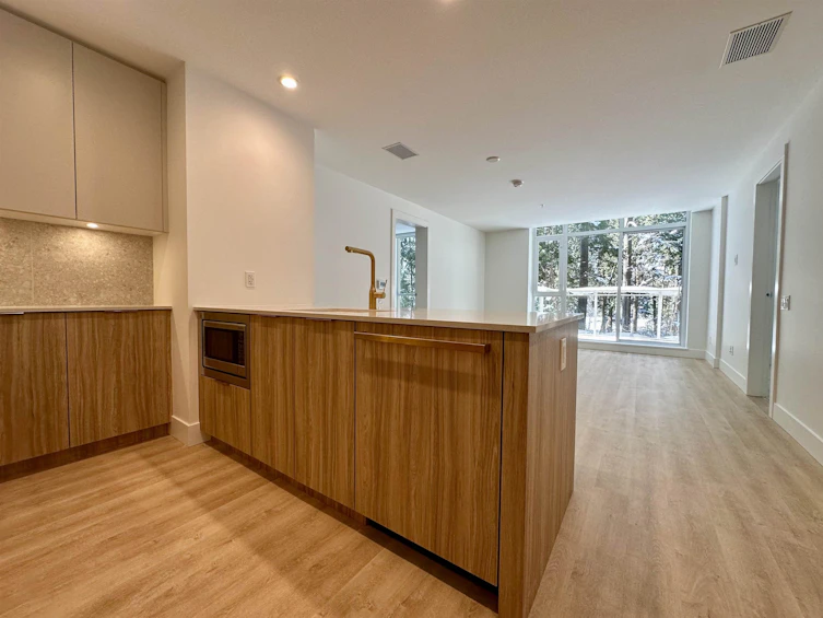 401-2325 Emery Court, North Vancouver, BC, V7J 0E3 - 7