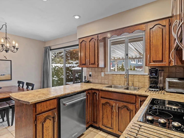 883 Glencoe Drive, Port Moody, BC, V3H 1G9 - 7