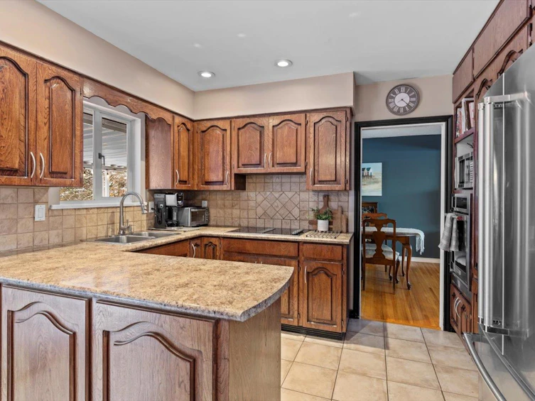 883 Glencoe Drive, Port Moody, BC, V3H 1G9 - 8
