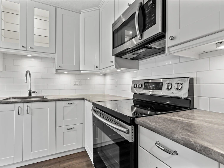 106-2853 W Bourquin Crescent, Abbotsford, BC, V2S 6H6 - 8