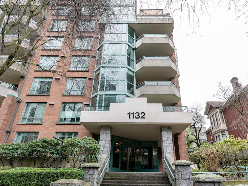 704 - 1132 Haro Street, Vancouver BC V6E 1C9
