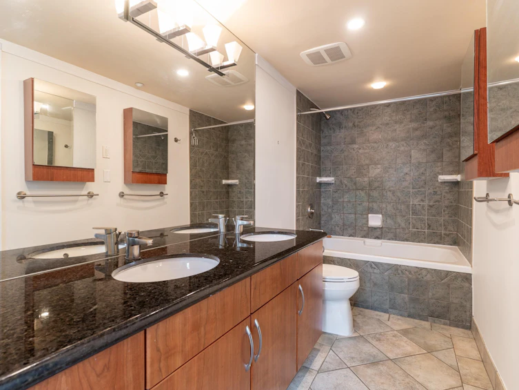 704-1132 Haro Street, Vancouver, BC, V6E 1C9 - 17