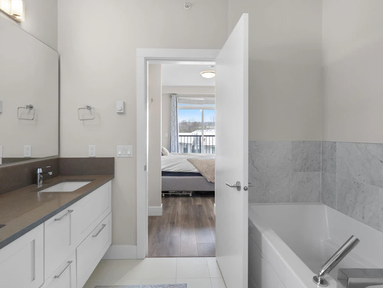 1-5152 Canada Way, Burnaby, BC, V5E 0C3 - 28