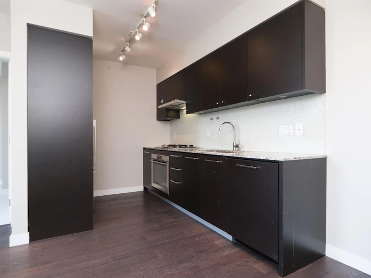 301-6180 Cooney Road, Richmond, BC, V6Y 0H2 - 8