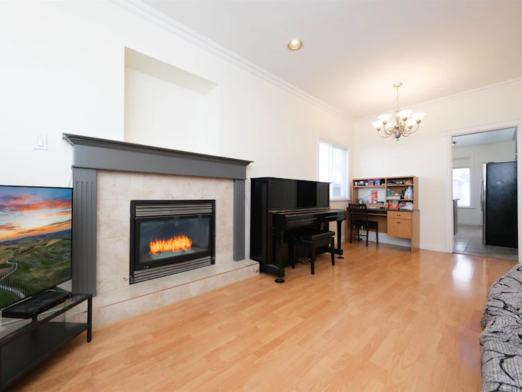 2780 E 26th Avenue, Vancouver, BC, V5R 1L2 - 4