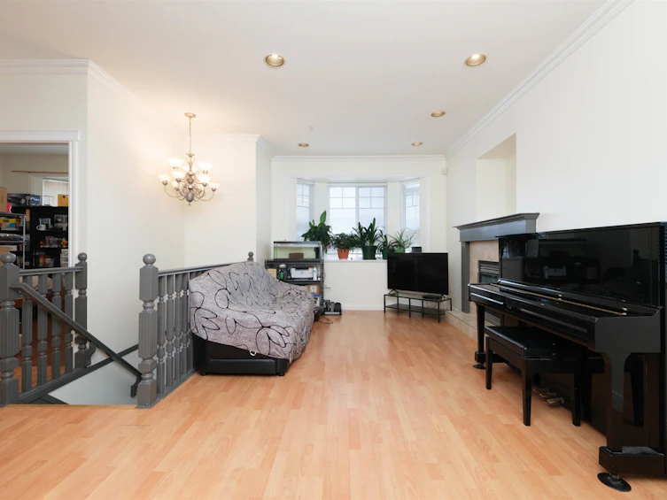 2780 E 26th Avenue, Vancouver, BC, V5R 1L2 - 6