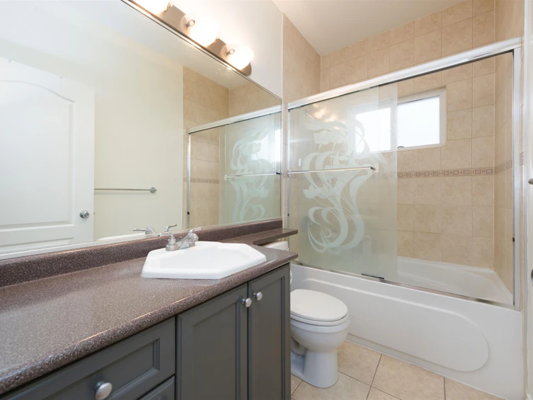 2780 E 26th Avenue, Vancouver, BC, V5R 1L2 - 14