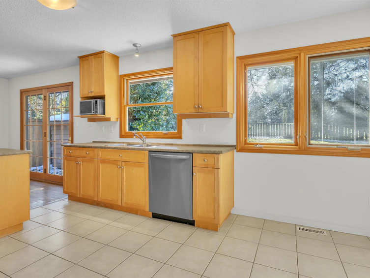 2277 Olympia Place, Abbotsford, BC, V2S 7R5 - 8