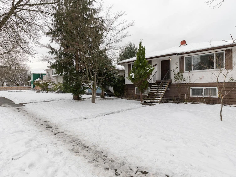 3411 Nanaimo Street, Vancouver, BC, V5N 5G9 - 2