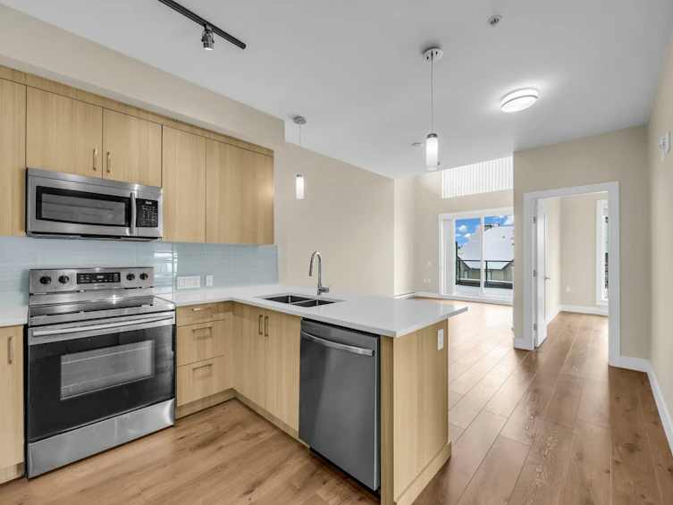 408-12460 191 Street, Pitt Meadows, BC, V3Y 2J2 - 12