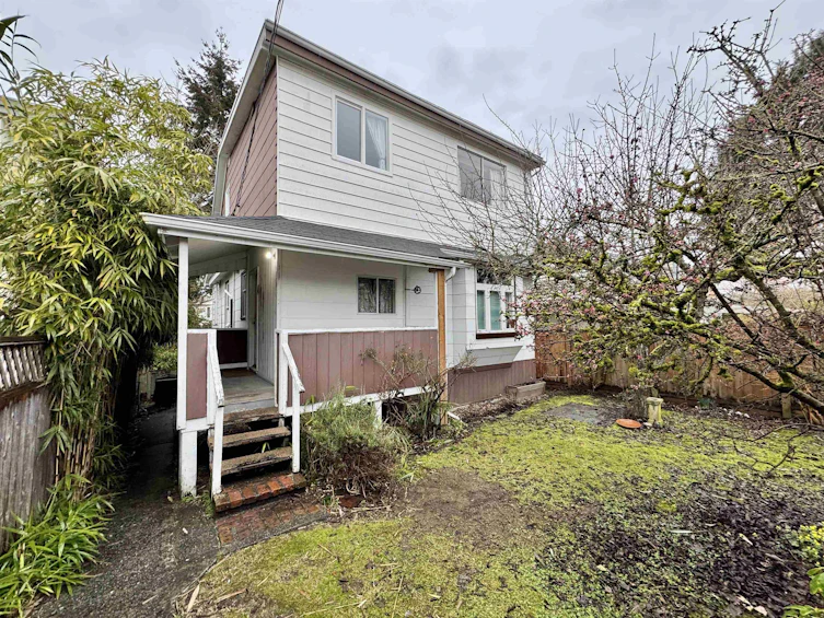 2720 W 24th Avenue, Vancouver, BC, V6L 1R1 - 19
