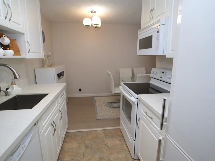 312-2012 Fullerton Avenue, North Vancouver, BC, V7P 3E3 - 8