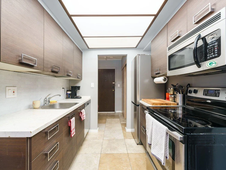 214-123 E 19th Street, North Vancouver, BC, V7L 2Y9 - 11