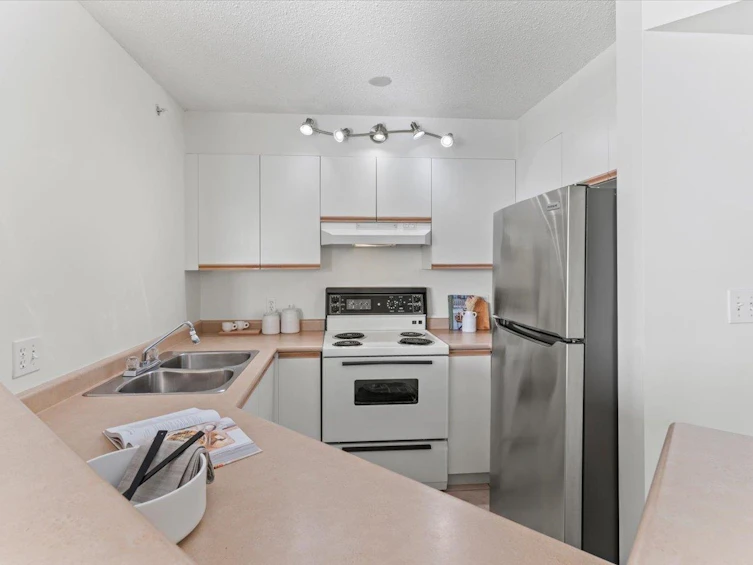 1602-907 Beach Avenue, Vancouver, BC, V6Z 2R3 - 3